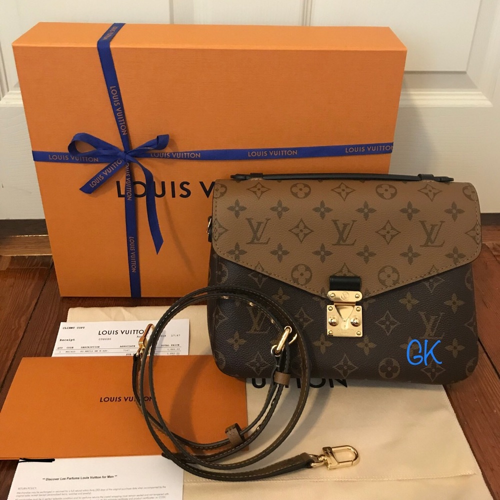 *SOLD*Louis Vuitton Pochette Metis Reverse🎉🎉🎉